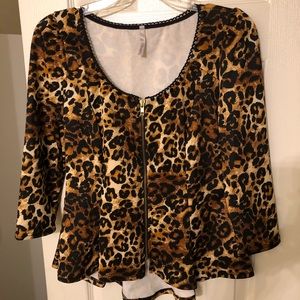 Leopard top
